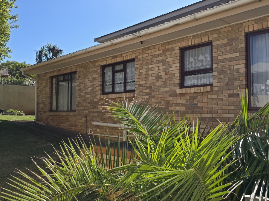 9 Bedroom Property for Sale in Noorsekloof Eastern Cape